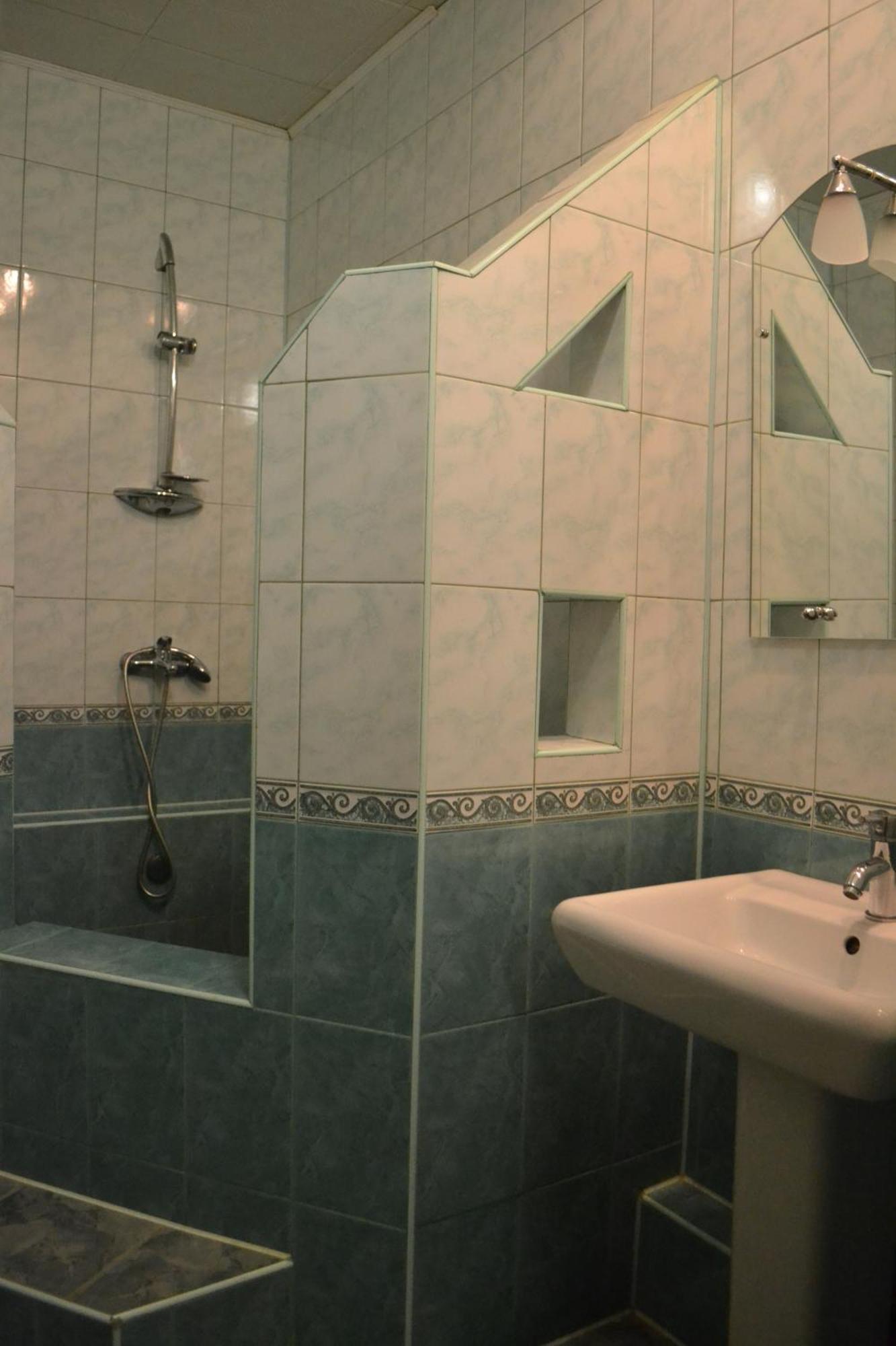 Zabava Guest House Ivano-Frankivsk Chambre photo