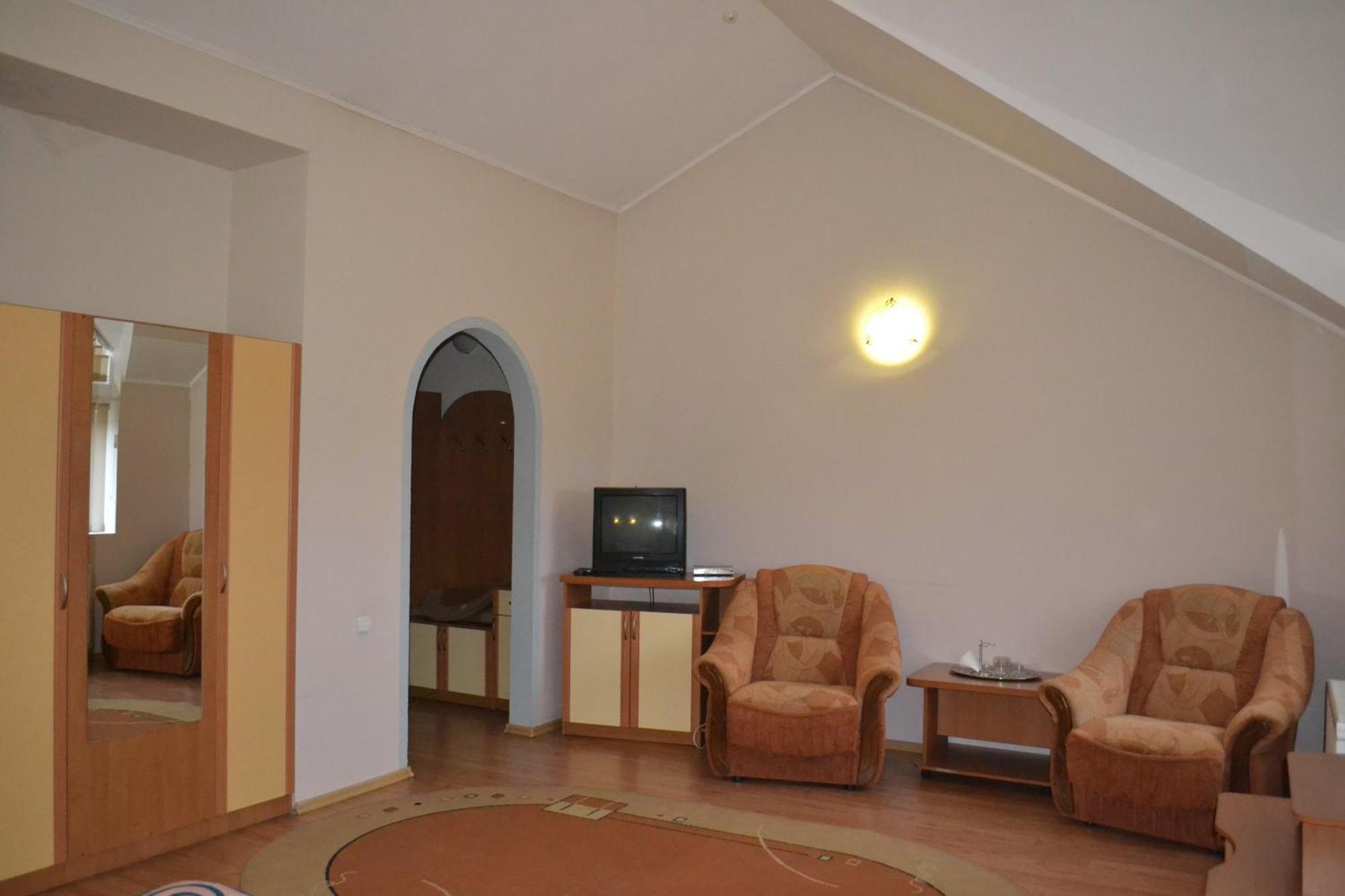 Zabava Guest House Ivano-Frankivsk Chambre photo