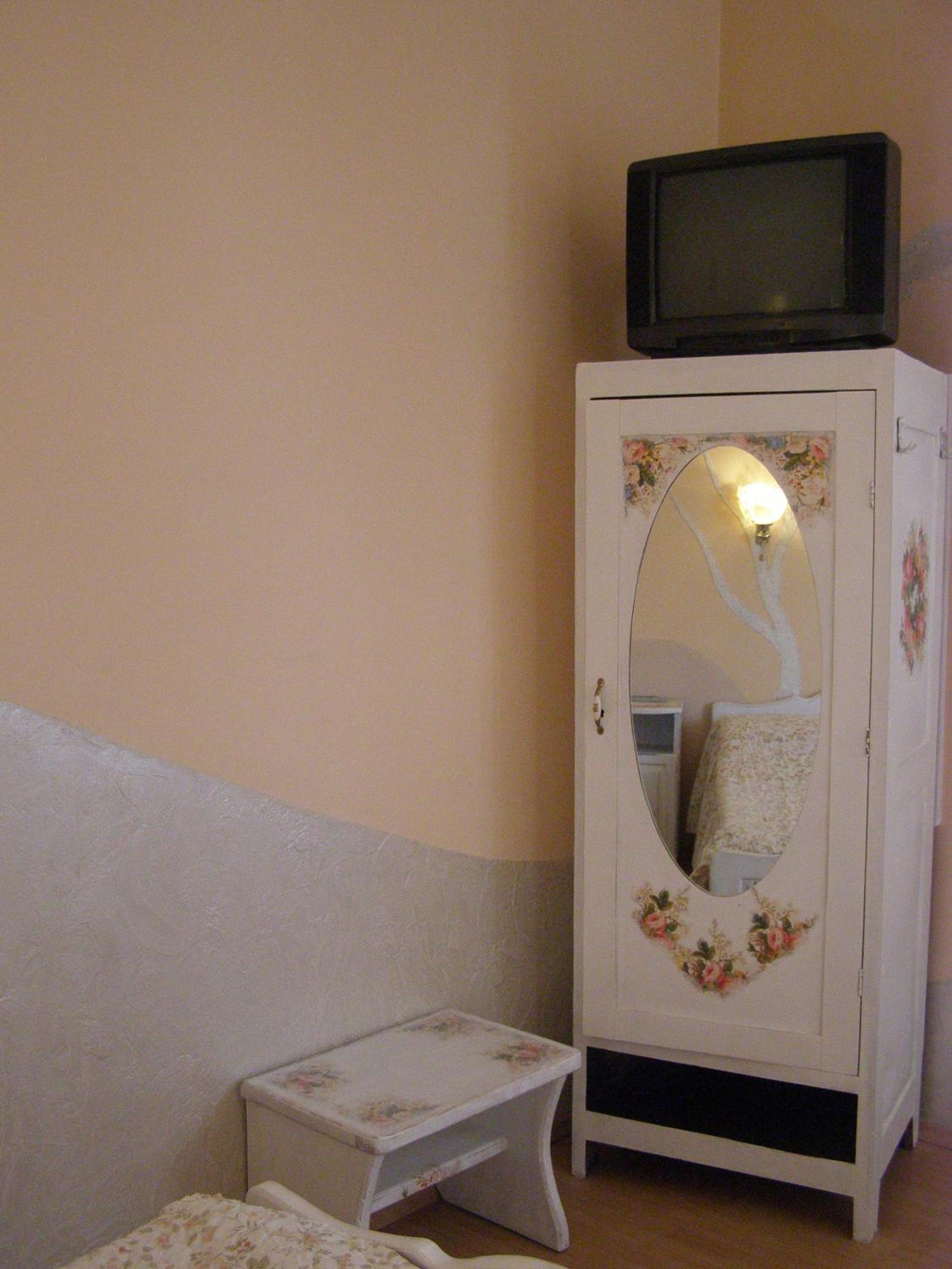 Zabava Guest House Ivano-Frankivsk Chambre photo